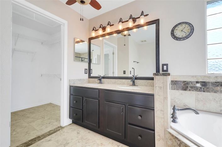 Image No.24-3 Bed Property for sale