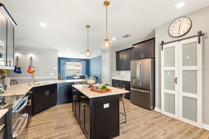 Image No.10-4 Bed Property for sale