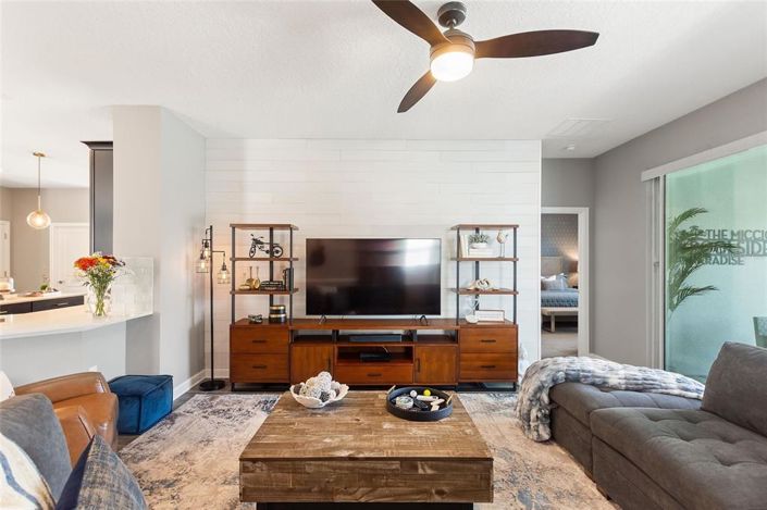 Image No.17-4 Bed Property for sale