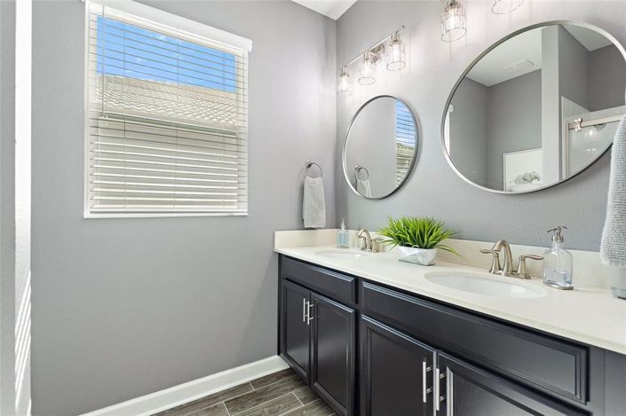 Image No.22-4 Bed Property for sale