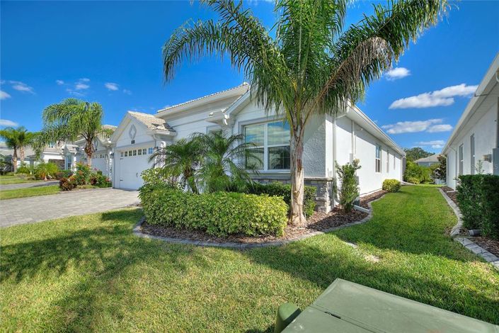 Image No.55-4 Bed Property for sale