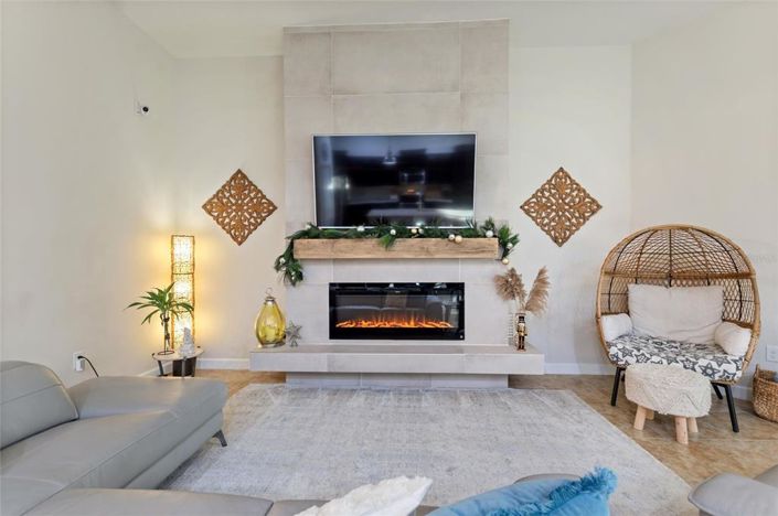 Image No.6-4 Bed Property for sale