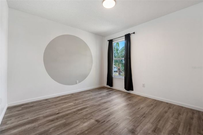 Image No.29-4 Bed Property for sale