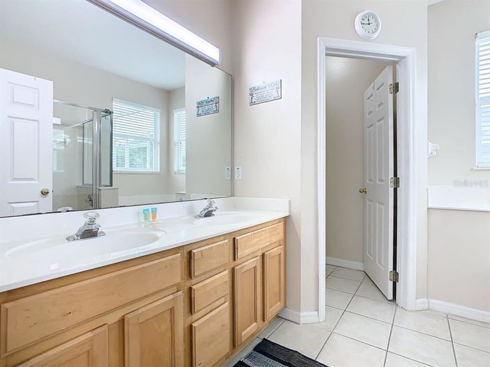 Image No.25-4 Bed Property for sale