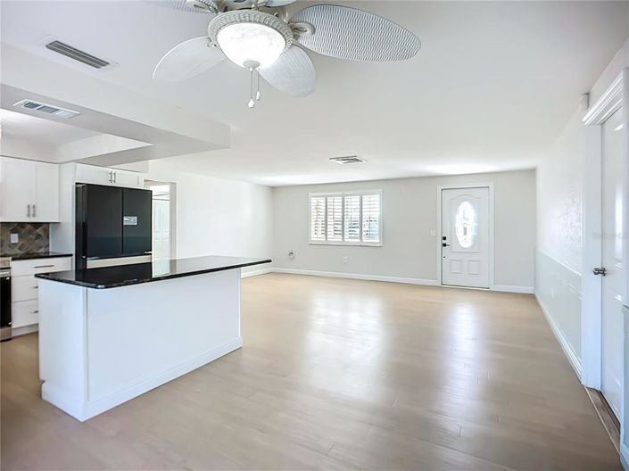 Image No.15-2 Bed Property for sale