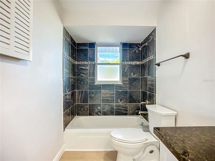 Image No.25-2 Bed Property for sale