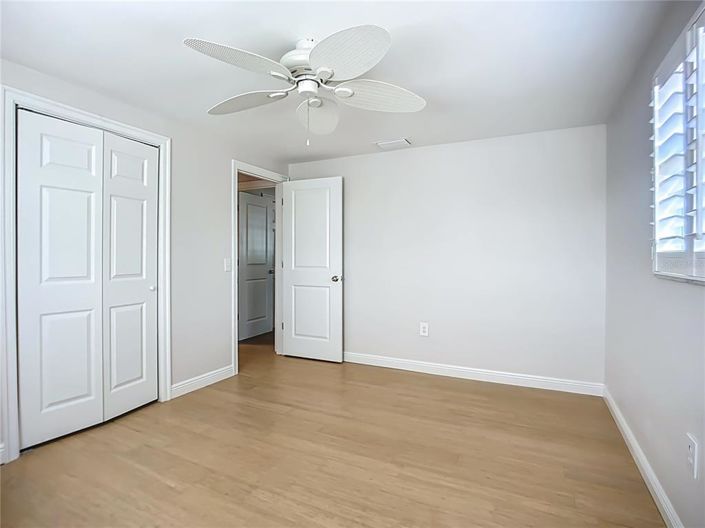 Image No.28-2 Bed Property for sale