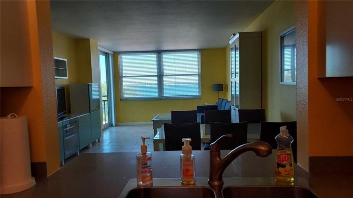 Image No.11-1 Bed Property for sale