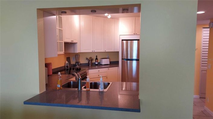 Image No.12-1 Bed Property for sale