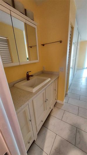 Image No.40-1 Bed Property for sale