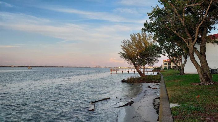 Image No.53-1 Bed Property for sale