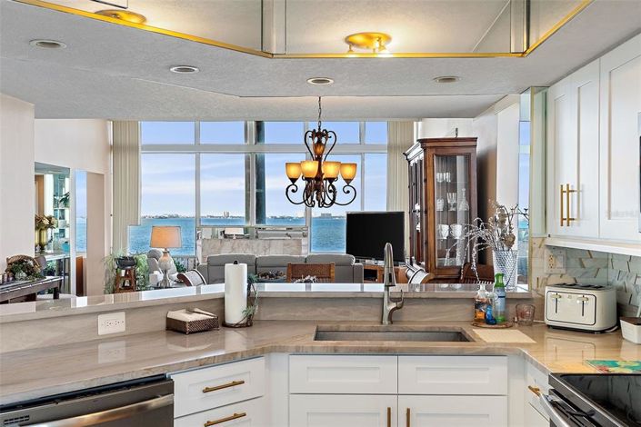 Image No.14-2 Bed Property for sale