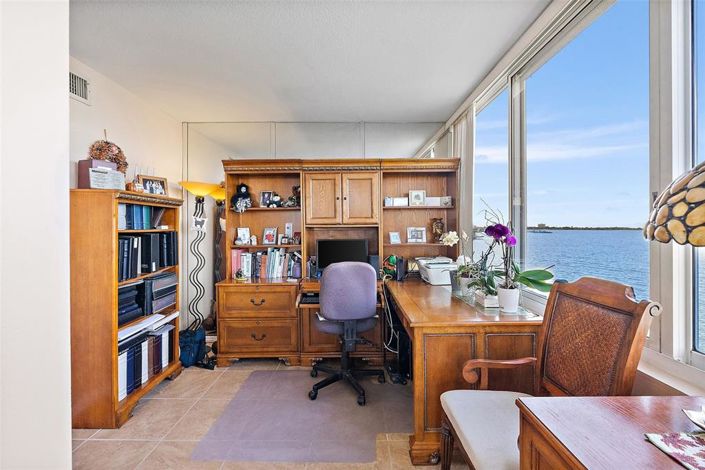 Image No.18-2 Bed Property for sale