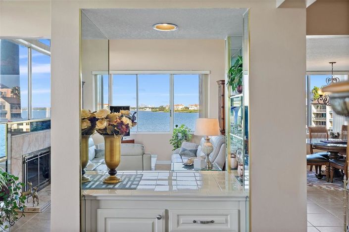 Image No.27-2 Bed Property for sale