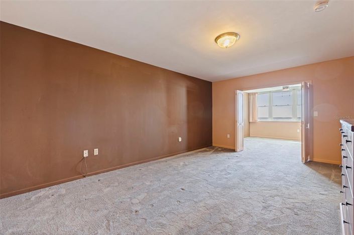 Image No.28-2 Bed Property for sale