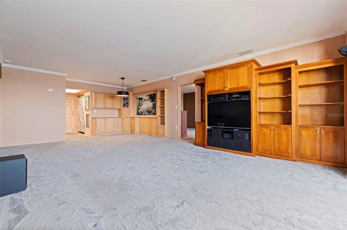 Image No.9-2 Bed Property for sale