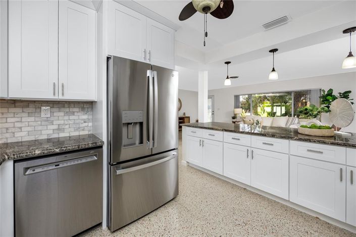 Image No.14-2 Bed Property for sale