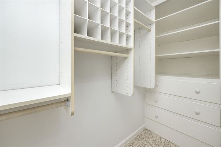 Image No.19-2 Bed Property for sale