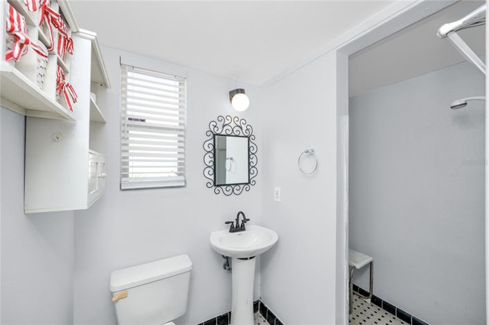 Image No.32-2 Bed Property for sale