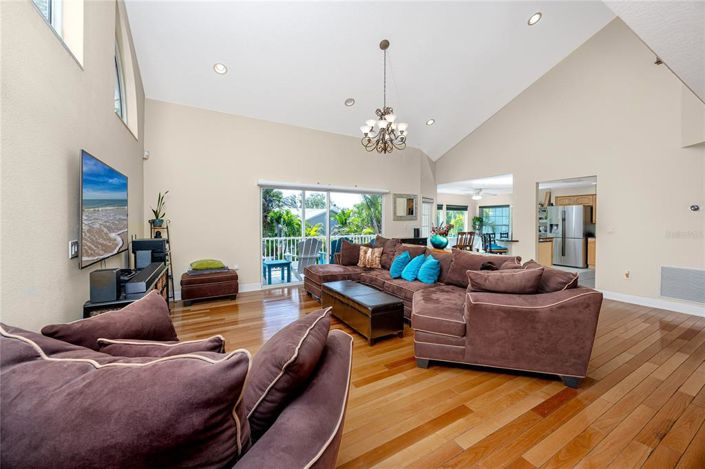 Image No.12-4 Bed Property for sale