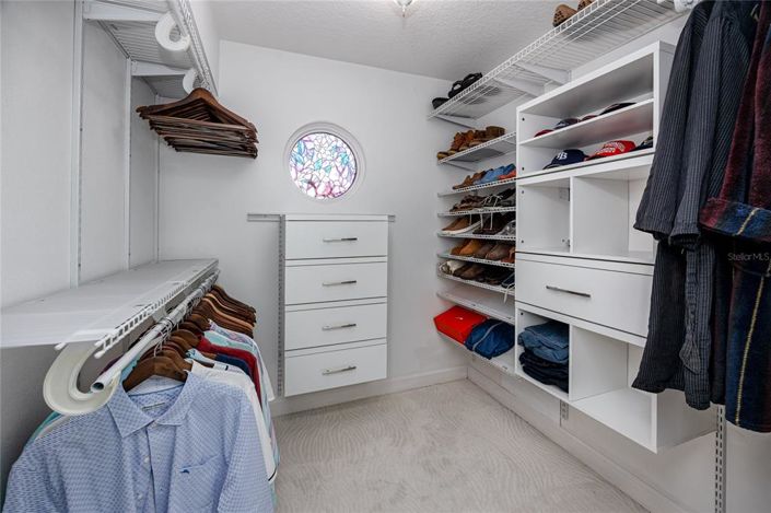 Image No.32-4 Bed Property for sale