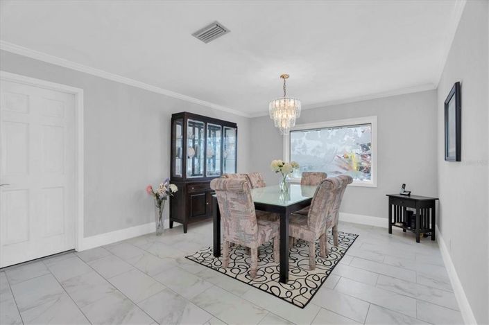 Image No.11-Propriété de 4 chambres à vendre à St. Petersburg