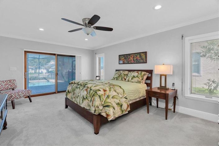 Image No.12-Propriété de 4 chambres à vendre à St. Petersburg