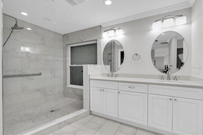 Image No.13-Propriété de 4 chambres à vendre à St. Petersburg