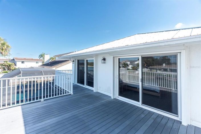 Image No.25-Propriété de 4 chambres à vendre à St. Petersburg