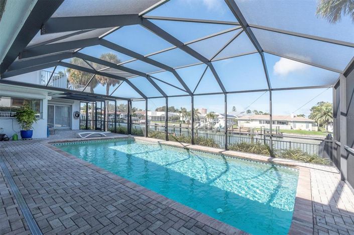 Image No.29-Propriété de 4 chambres à vendre à St. Petersburg