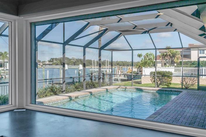 Image No.3-Propriété de 4 chambres à vendre à Floride