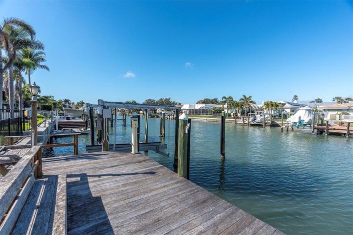 Image No.38-Propriété de 4 chambres à vendre à St. Petersburg