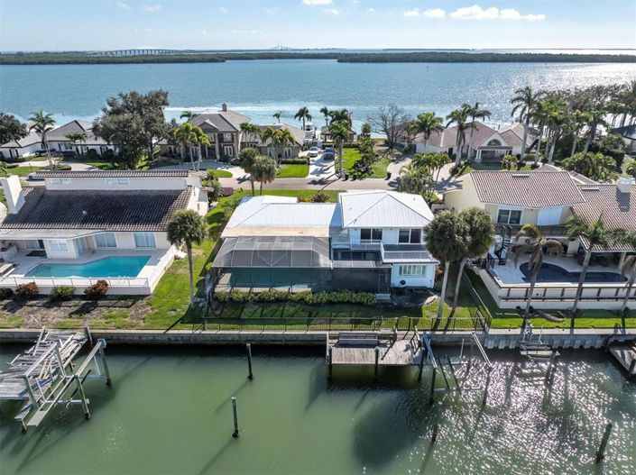 Image No.40-Propriété de 4 chambres à vendre à St. Petersburg