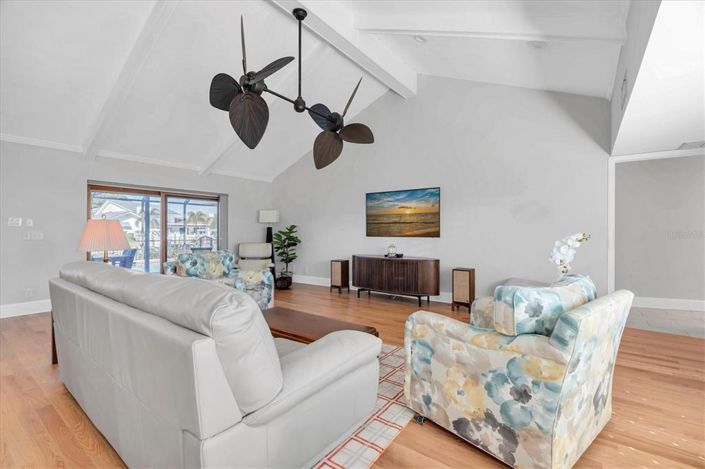 Image No.7-Propriété de 4 chambres à vendre à St. Petersburg