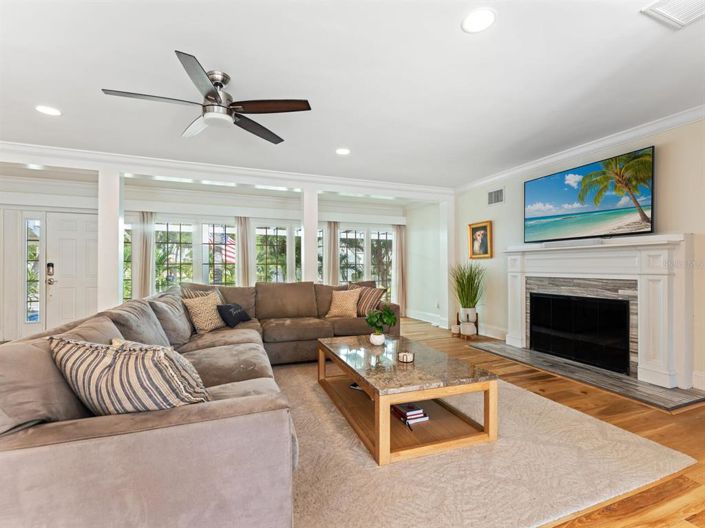 Image No.4-3 Bed Property for sale