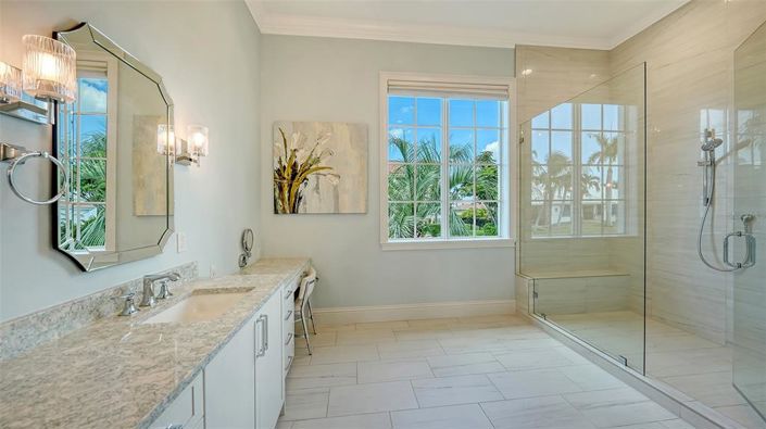 Image No.32-4 Bed Property for sale