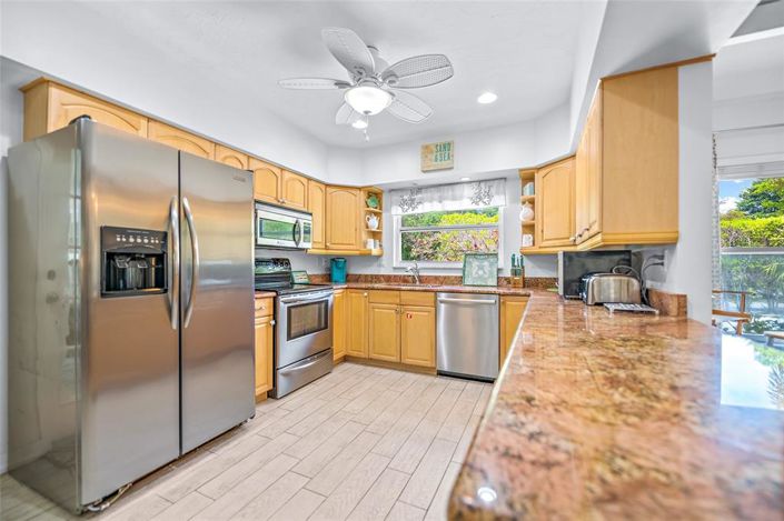 Image No.18-3 Bed Property for sale