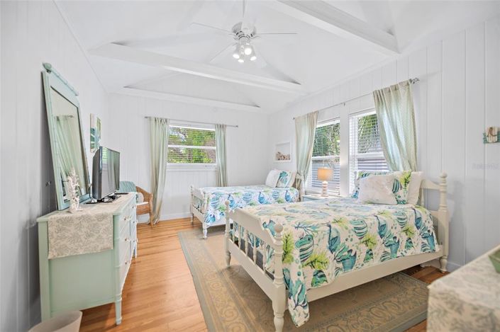 Image No.25-3 Bed Property for sale