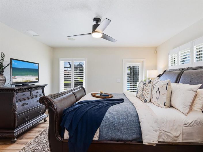 Image No.15-3 Bed Property for sale