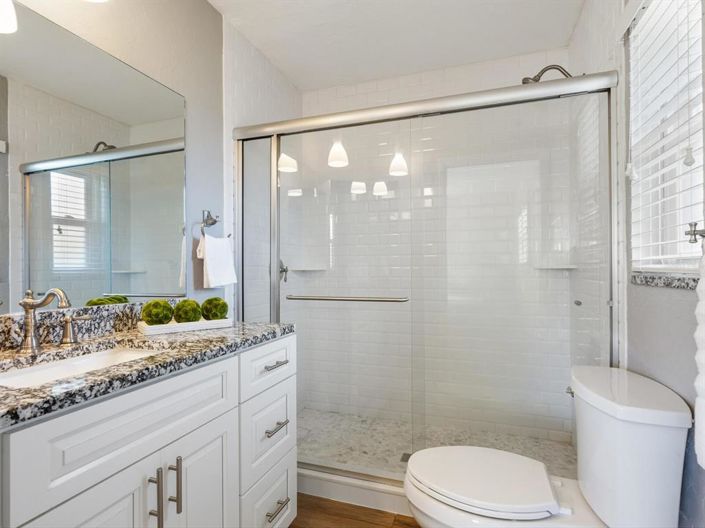 Image No.20-3 Bed Property for sale