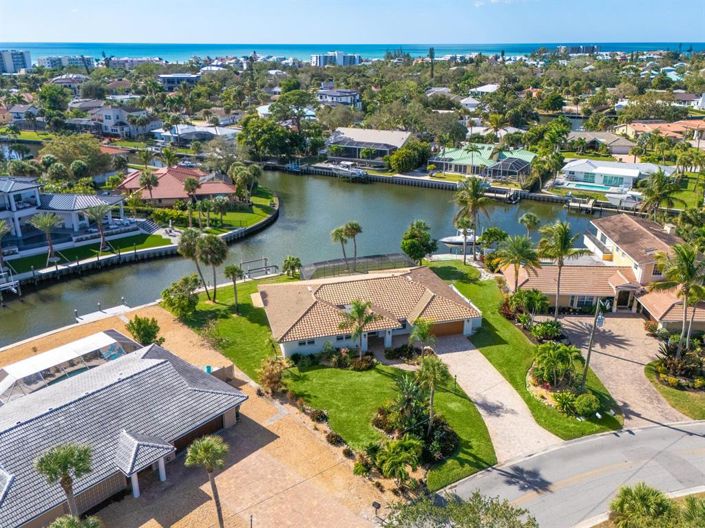 Image No.32-3 Bed Property for sale