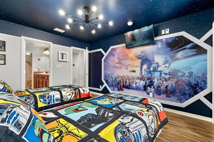 Image No.19-6 Bed Property for sale