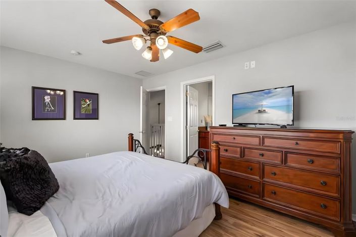 Image No.38-6 Bed Property for sale