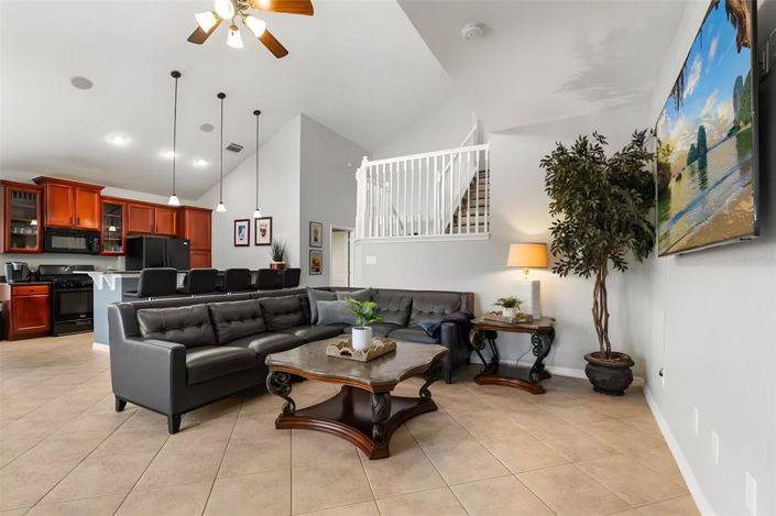 Image No.4-6 Bed Property for sale