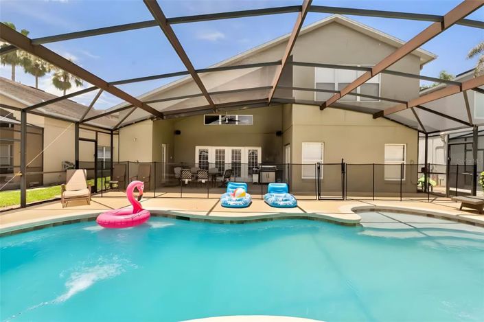 Image No.43-6 Bed Property for sale