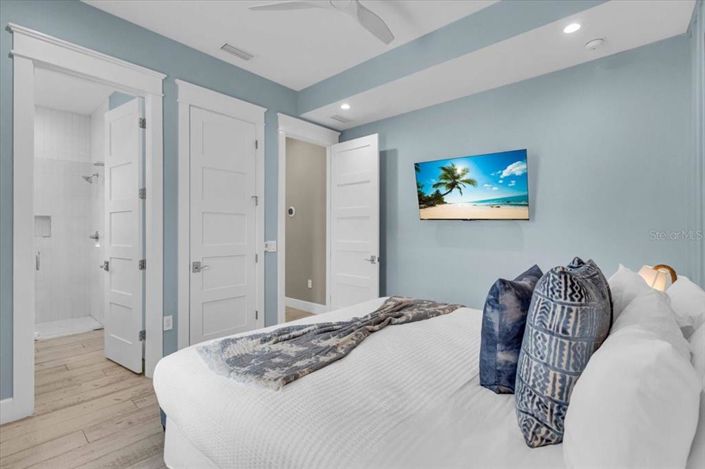 Image No.55-9 Bed Property for sale