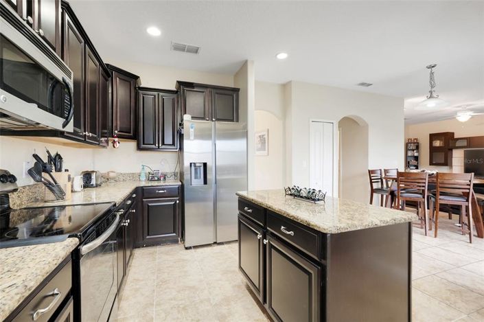 Image No.14-4 Bed Property for sale