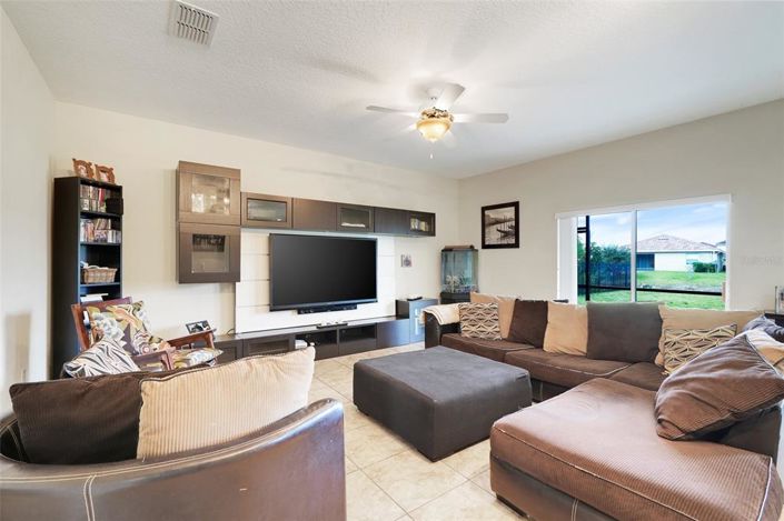 Image No.19-4 Bed Property for sale