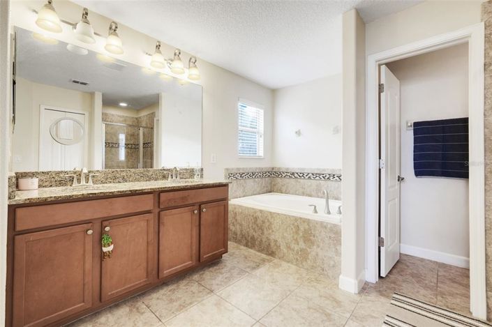 Image No.30-4 Bed Property for sale