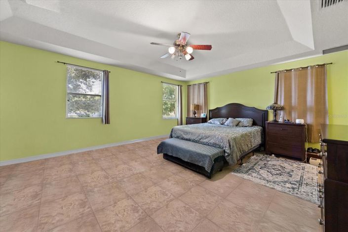 Image No.29-5 Bed Property for sale